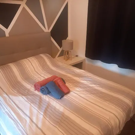 Mini A Lecci, Proche De La Lecci