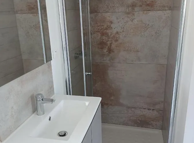 Mini A Lecci, Proche De La Appartement *