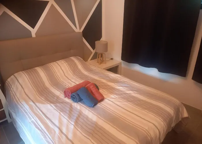 Mini A Lecci, Proche De La Lecci
